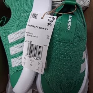Adidas bubble Kids Knit Sneakers in Green and White size 8k